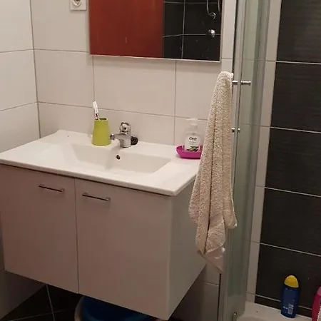 Ana Sweet 아파트 트로기르